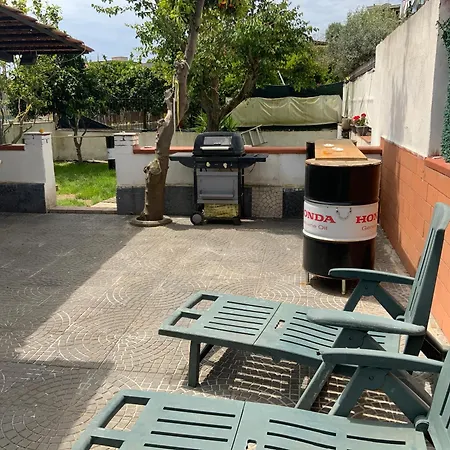 In Villa Naples